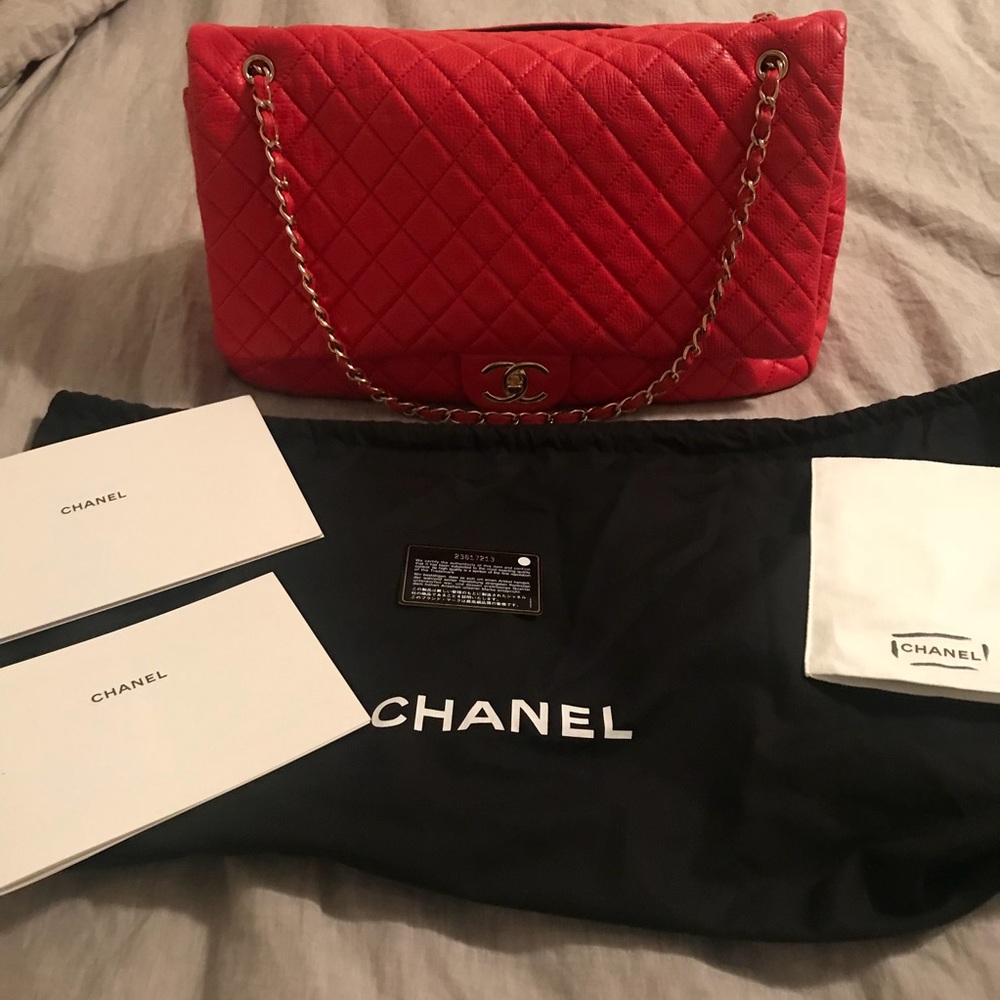 SOLD Chanel XXL Red Airline Flap Tote RARE - Picture 2 of 8